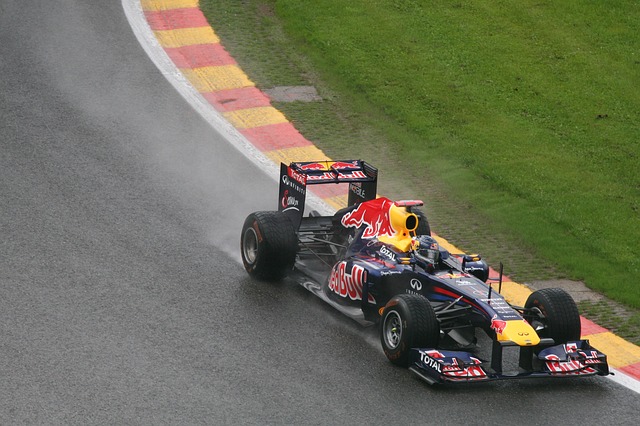 Verstappen znów zdobywa tytuł mistrza świata w kontrowersyjnych okolicznościach