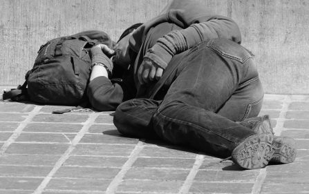 Bezdomni umierają na ulicach Rotterdamu