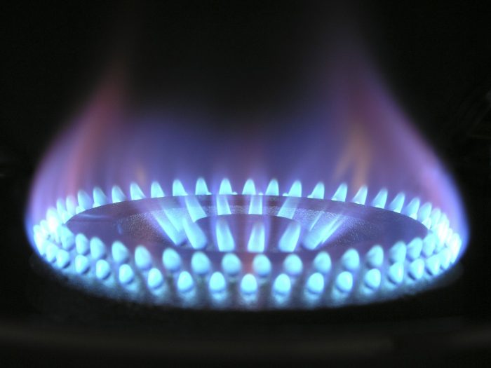 Firmy gazowe podniosą opłaty wbrew rządowemu porozumieniu