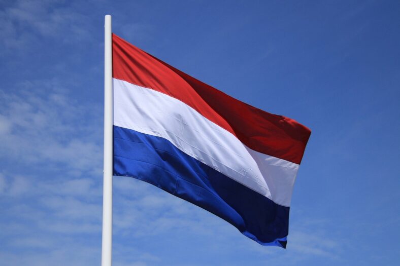 Holandia przenosi ambasadę