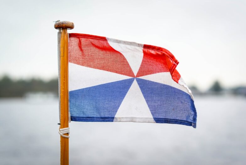 Królestwo Holandii, Holandia czy Królestwo Niderlandów?