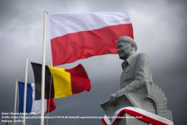 W Holandii odsłonięto pomnik Generała Maczka