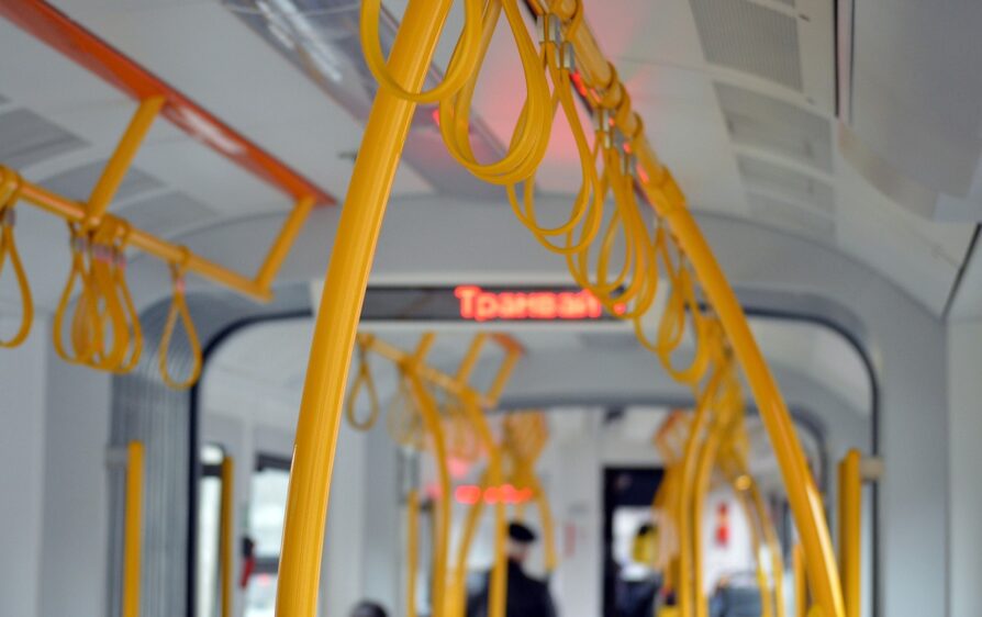 Darmowa transport publiczny dla ubogich w Holandii?