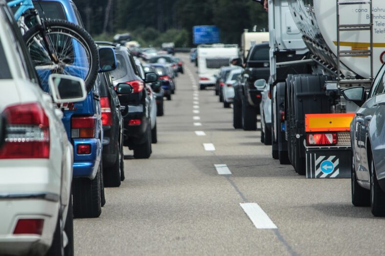 56-latka sparaliżowała ruch na autostradzie A12