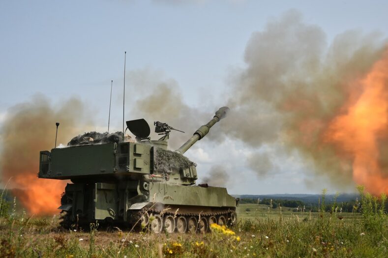 100 milionów euro na zakup amunicji dla Ukrainy