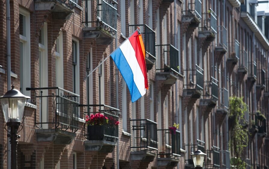 Chcesz być obywatelem Holandii? Masz mówić po niderlandzku