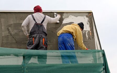 Sam idź tynkować. Holenderski dziennikarz w obronie Polaków