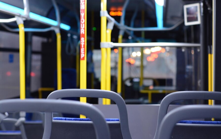 Milionowe cięcia w transporcie publicznym