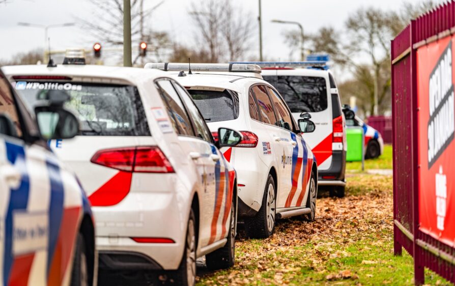 Osoba ranna w wyniku dźgnięcia nożem w szkole